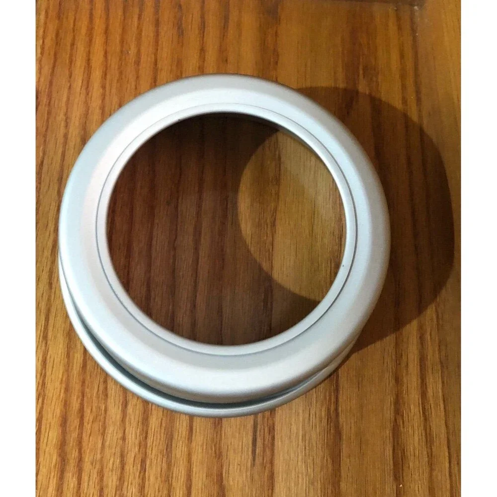 6.75 Inch Round Bake Pan w Removable Bottom